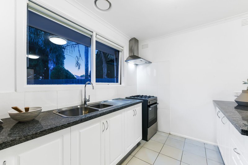 Photo - 8 Barratt Court, Noble Park VIC 3174 - Image 8