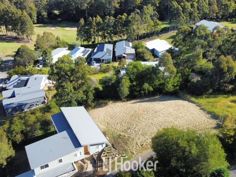 8 Barrington Crescent, Tallwoods Village NSW 2430