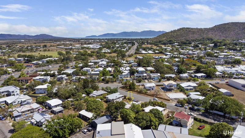 Photo - 8 Barron Street, West End QLD 4810 - Image 15