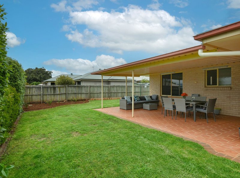 Photo - 8 Barton Street, Middle Ridge QLD 4350 - Image 13