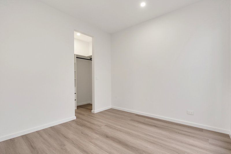Photo - 8 Basalt Street, Donnybrook VIC 3064 - Image 13