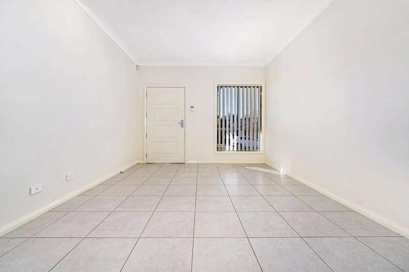 Photo - 8 Basra Road, Edmondson Park NSW 2174 - Image 5