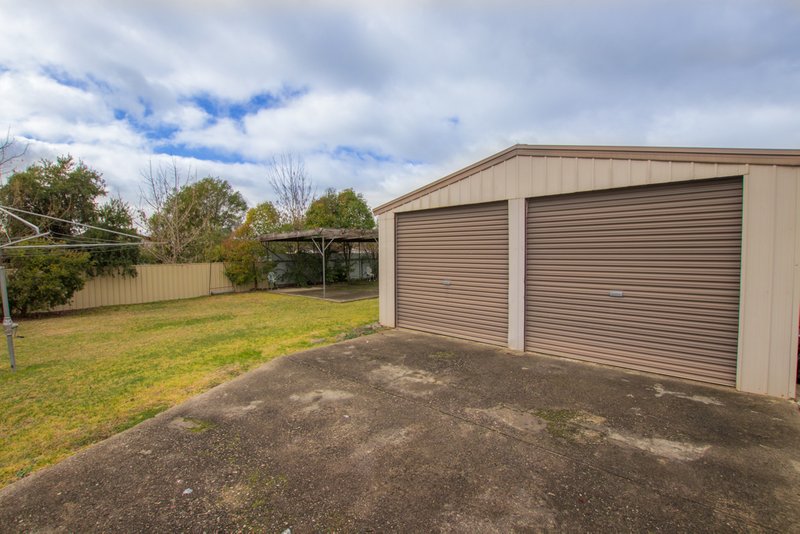 Photo - 8 Bassett Street, Tumut NSW 2720 - Image 4