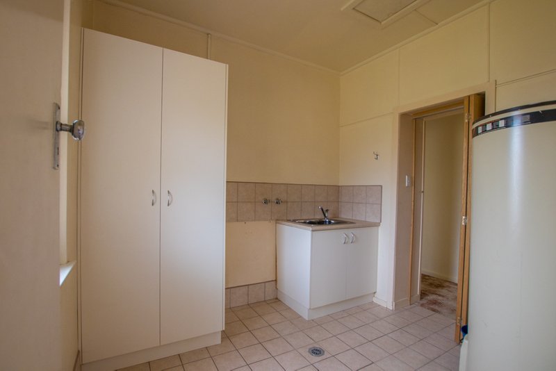 Photo - 8 Bassett Street, Tumut NSW 2720 - Image 11