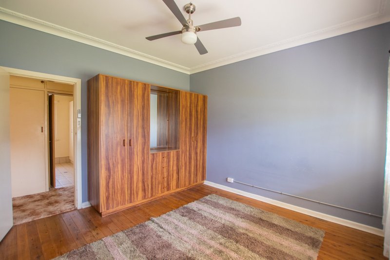 Photo - 8 Bassett Street, Tumut NSW 2720 - Image 12