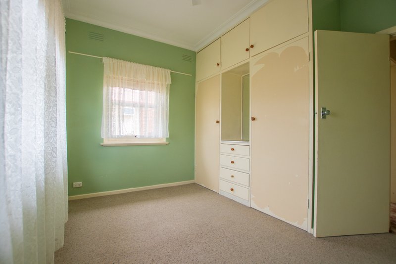 Photo - 8 Bassett Street, Tumut NSW 2720 - Image 16