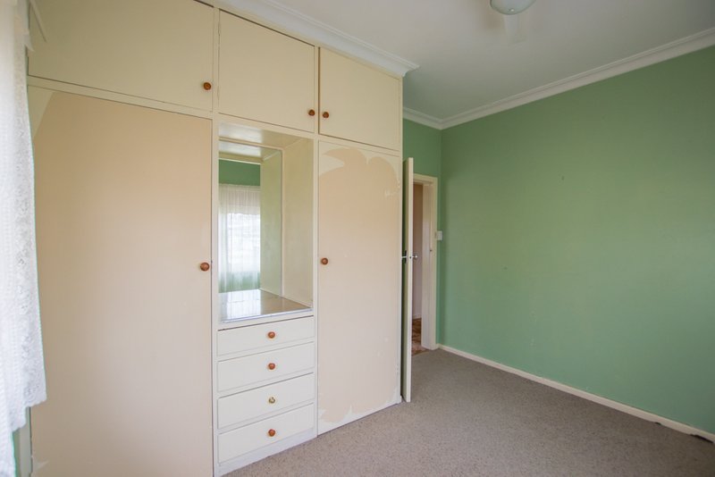 Photo - 8 Bassett Street, Tumut NSW 2720 - Image 17