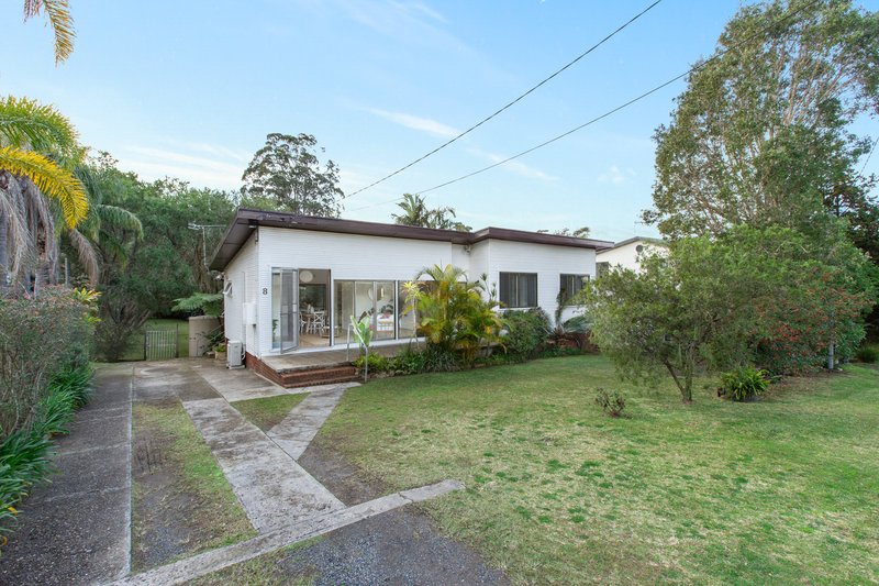 Photo - 8 Bate Avenue, Allambie Heights NSW 2100 - Image 8