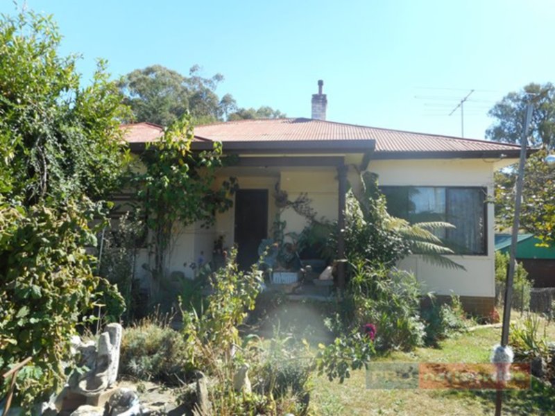 Photo - 8 Batlow Avenue, Batlow NSW 2730 - Image 1