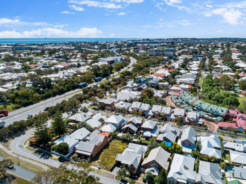 Photo - 8 Bay Patch Street, East Fremantle WA 6158 - Image 10