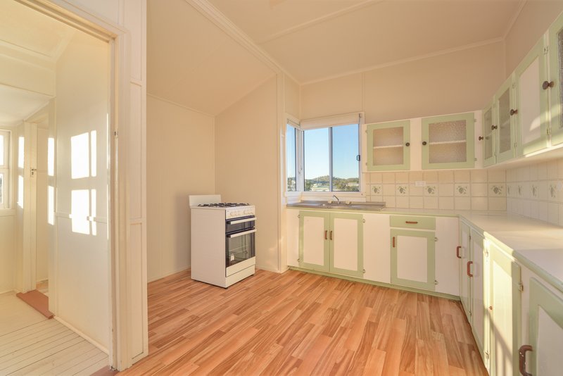 Photo - 8 Bayne Street, West Gladstone QLD 4680 - Image 3