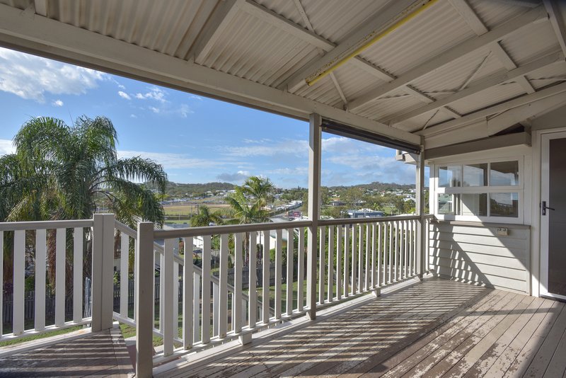 Photo - 8 Bayne Street, West Gladstone QLD 4680 - Image 13