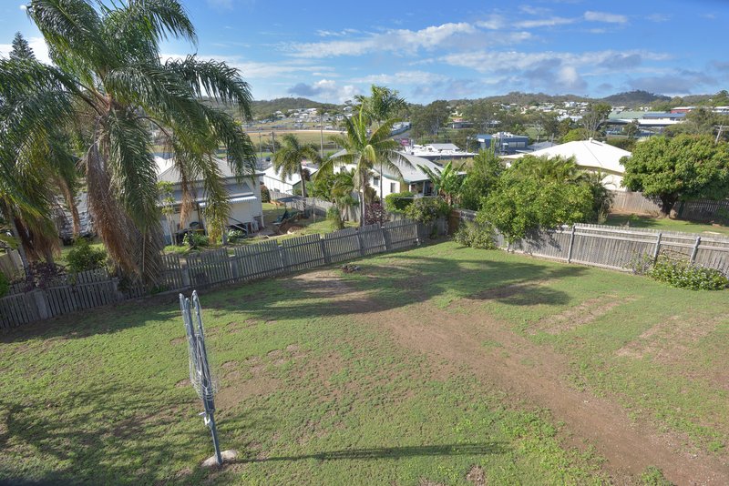 Photo - 8 Bayne Street, West Gladstone QLD 4680 - Image 14