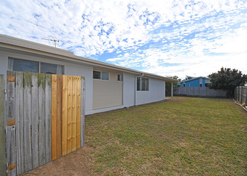 Photo - 8 Beach Walk Crt , Toogoom QLD 4655 - Image 15