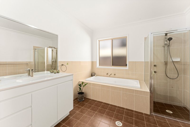 Photo - 8 Bedarra Court, Shell Cove NSW 2529 - Image 7