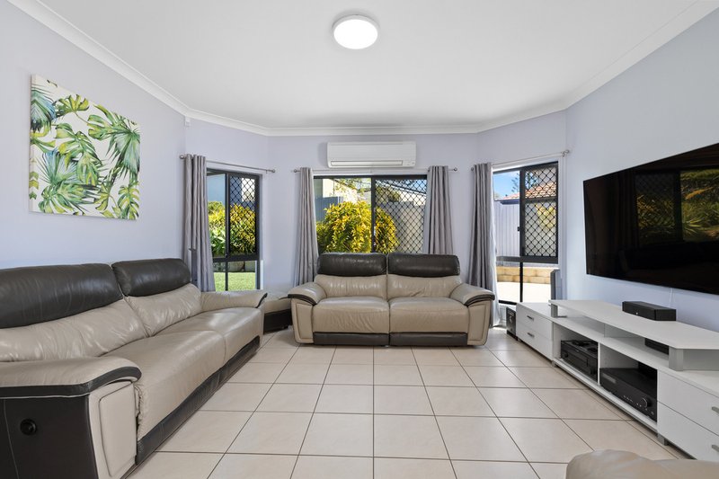 Photo - 8 Behan Crescent, Wakerley QLD 4154 - Image 4