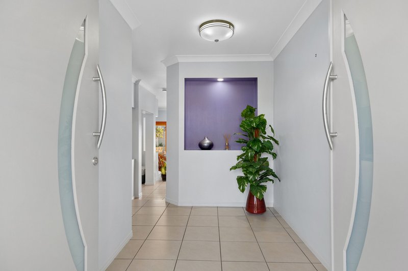 Photo - 8 Behan Crescent, Wakerley QLD 4154 - Image 6