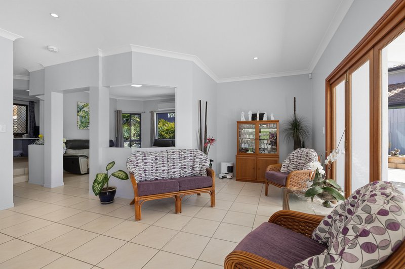 Photo - 8 Behan Crescent, Wakerley QLD 4154 - Image 8