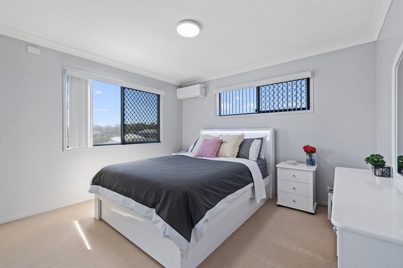 Photo - 8 Behan Crescent, Wakerley QLD 4154 - Image 12