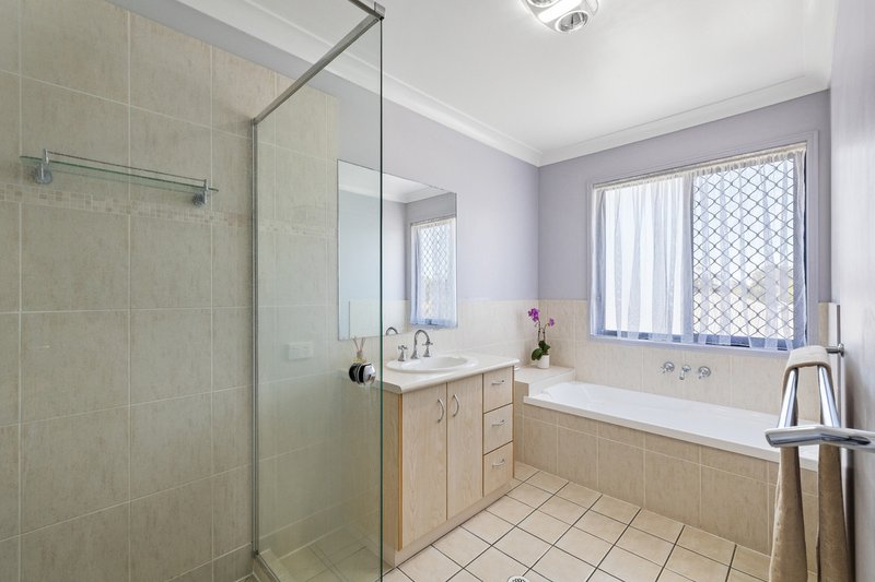 Photo - 8 Behan Crescent, Wakerley QLD 4154 - Image 15
