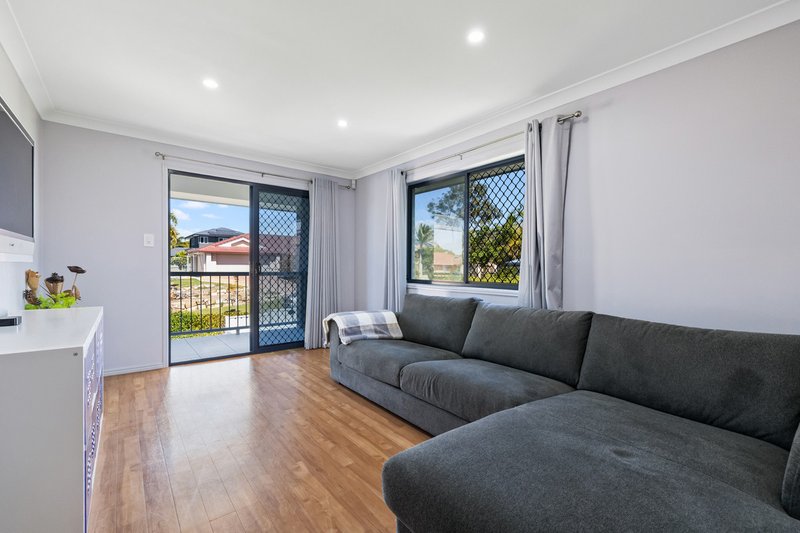 Photo - 8 Behan Crescent, Wakerley QLD 4154 - Image 17