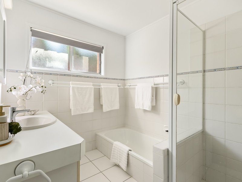 Photo - 8 Belford Street, Kenmore QLD 4069 - Image 8