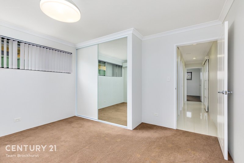 Photo - 8 Belfry Way, Wattle Grove WA 6107 - Image 22