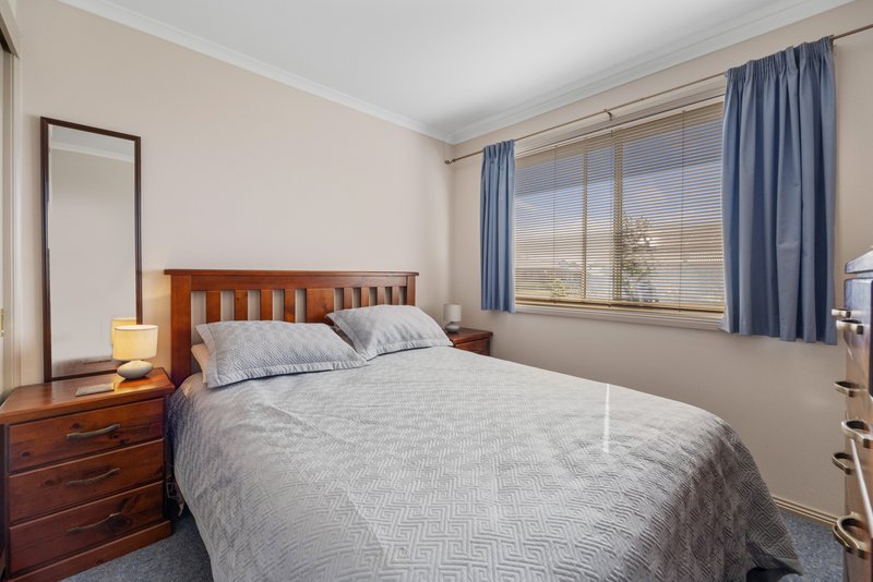 Photo - 8 Belinda Street, Inverloch VIC 3996 - Image 6