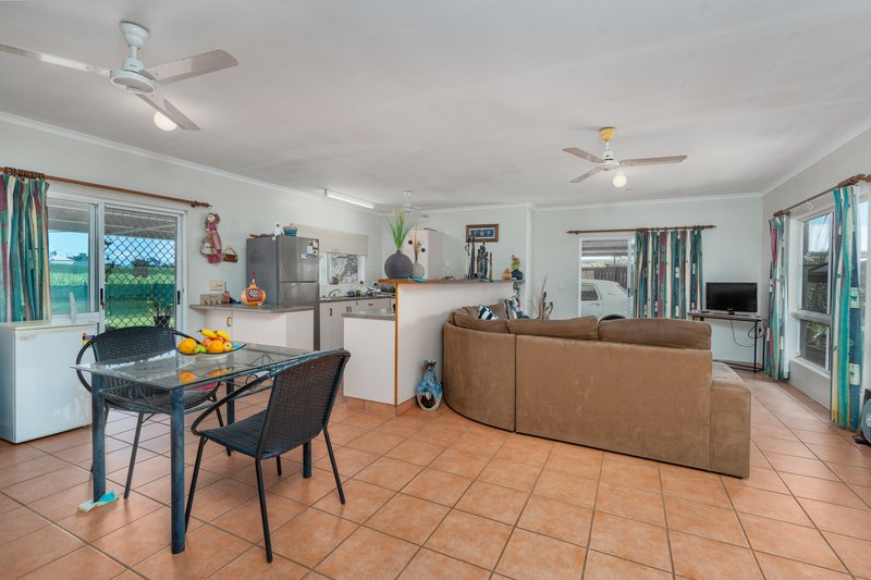 Photo - 8 Bello Drive, Belvedere QLD 4860 - Image 4