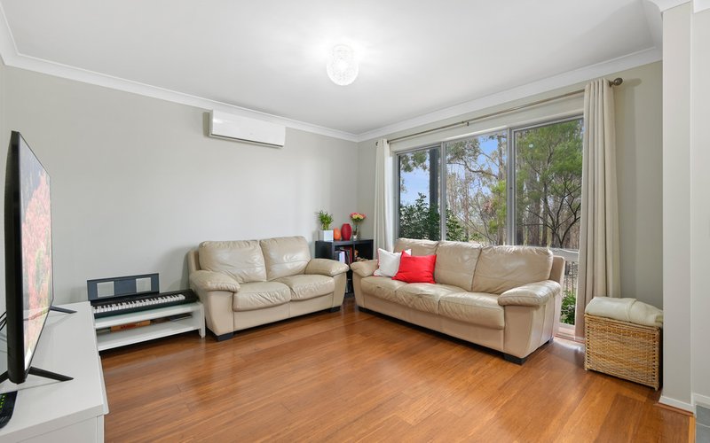 Photo - 8 Bellona Walk, Glenfield NSW 2167 - Image 2