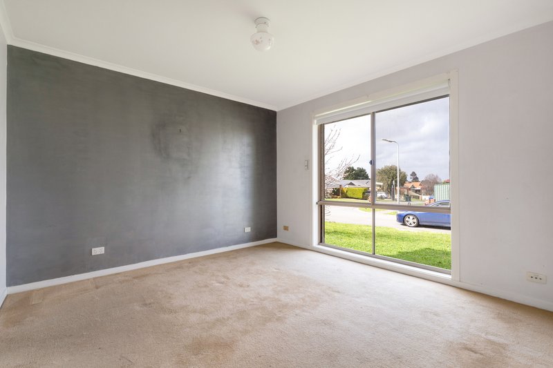Photo - 8 Belsay Place, Craigieburn VIC 3064 - Image 8