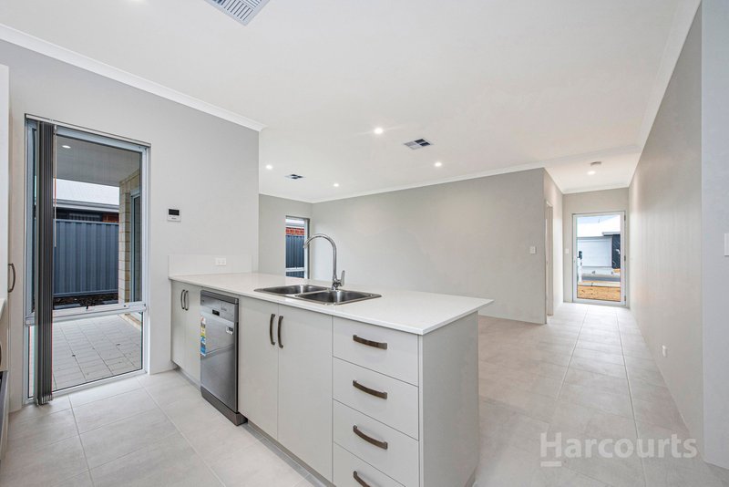Photo - 8 Bennetts Way, Baldivis WA 6171 - Image 7