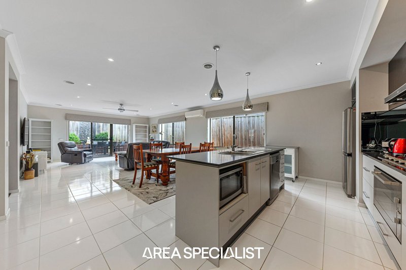 Photo - 8 Berkley Street, Pakenham VIC 3810 - Image 4