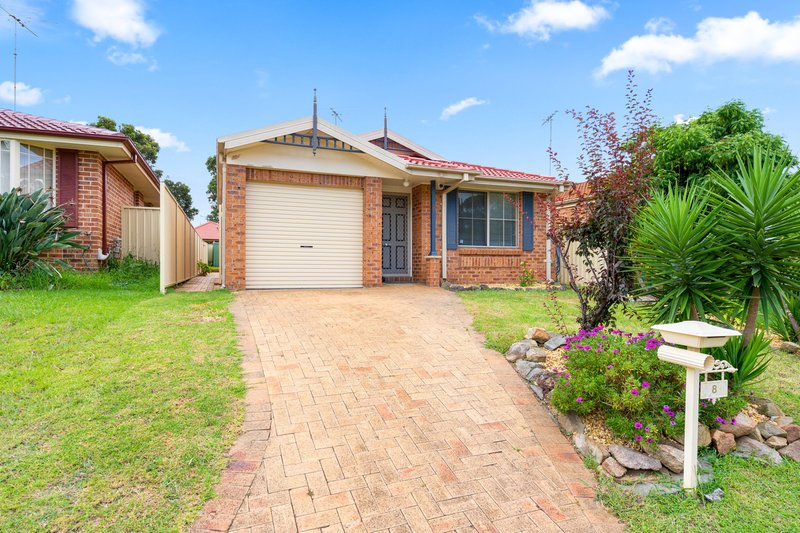 8 Bettong Place, St Helens Park NSW 2560