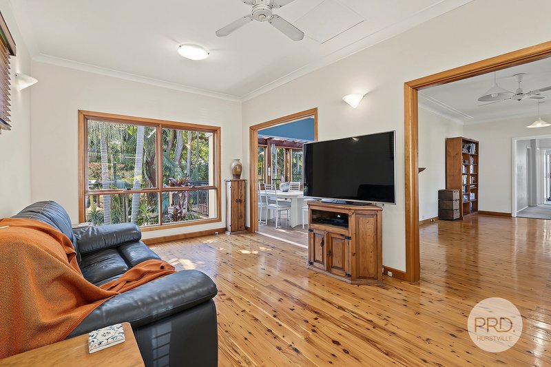 Photo - 8 Betts Avenue, Blakehurst NSW 2221 - Image 3