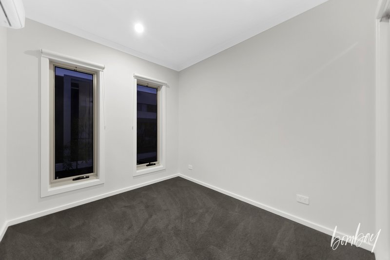 Photo - 8 Black Angus Walk, Wollert VIC 3750 - Image 2