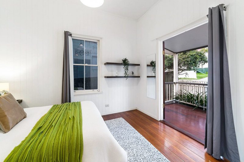 Photo - 8 Blackall Terrace, East Brisbane QLD 4169 - Image 5