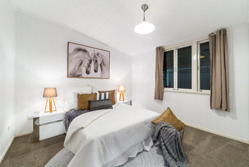 Photo - 8 Blackall Terrace, East Brisbane QLD 4169 - Image 6