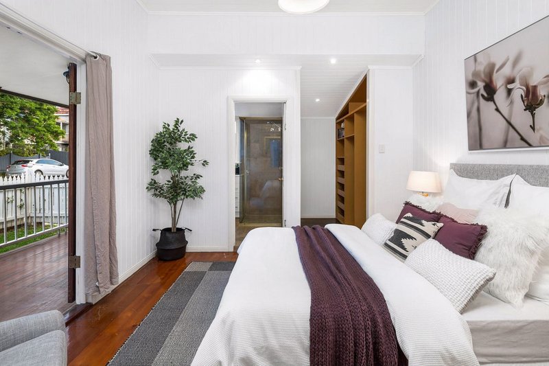 Photo - 8 Blackall Terrace, East Brisbane QLD 4169 - Image 13