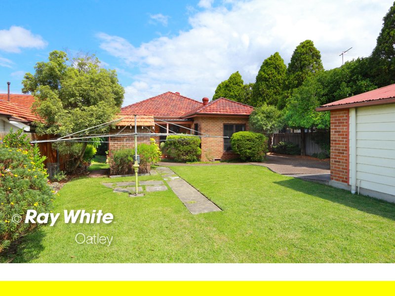 8 Blackshaw Avenue, Mortdale NSW 2223