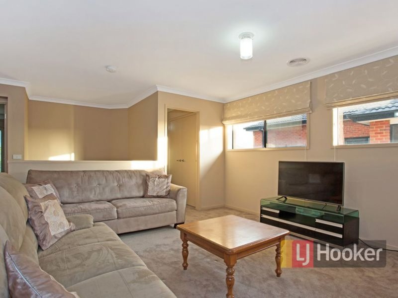 Photo - 8 Blackwood Drive, Pakenham VIC 3810 - Image 14