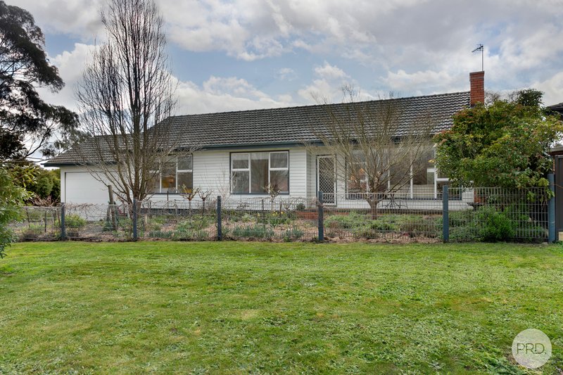 Photo - 8 Blake Street, Skipton VIC 3361 - Image 2