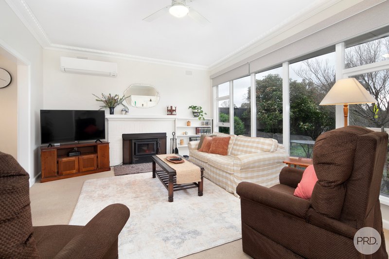 Photo - 8 Blake Street, Skipton VIC 3361 - Image 4