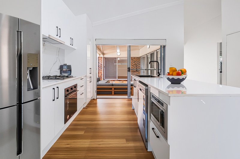 Photo - 8 Blaxland Place, Forest Lake QLD 4078 - Image 6