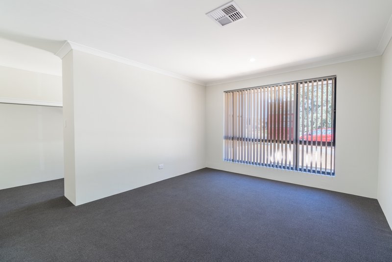 Photo - 8 Blissful Wy , Baldivis WA 6171 - Image 6