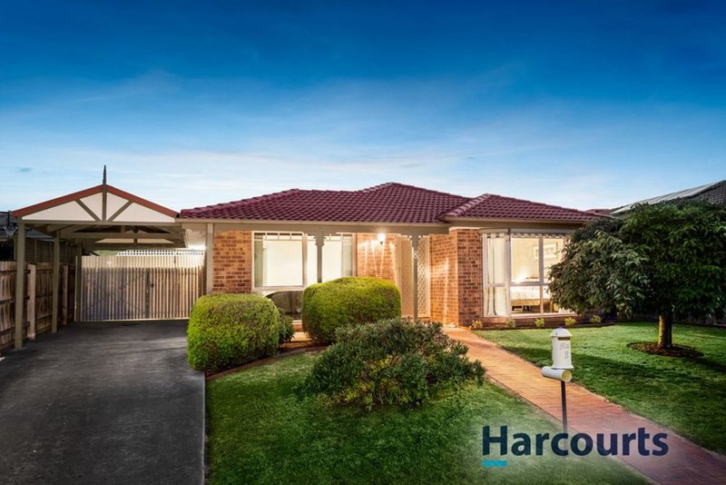 8 Blossom Grove, Knoxfield VIC 3180