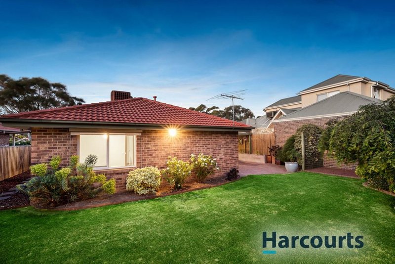 Photo - 8 Blossom Grove, Knoxfield VIC 3180 - Image 12