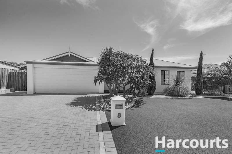 8 Boardwalk Boulevard, Halls Head WA 6210