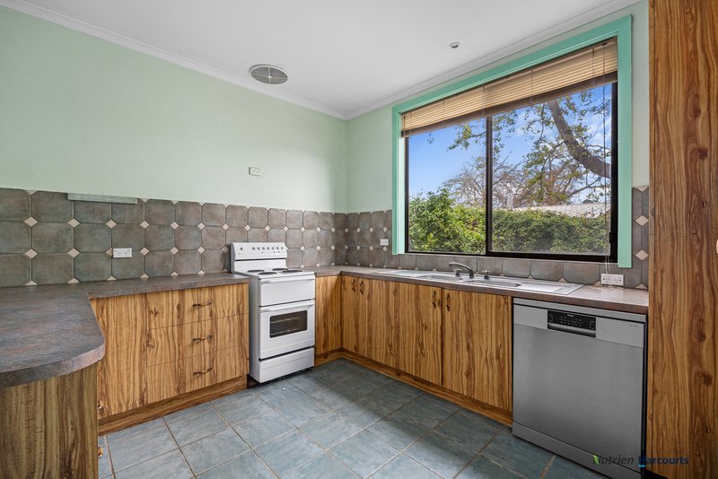 Photo - 8 Bon Street, Alexandra VIC 3714 - Image 4