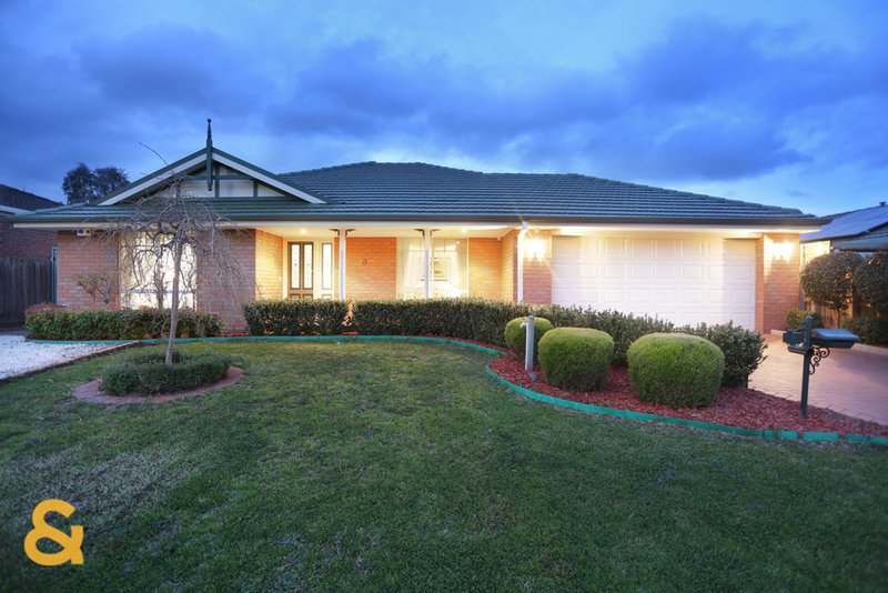 8 Bonney Place, Roxburgh Park VIC 3064